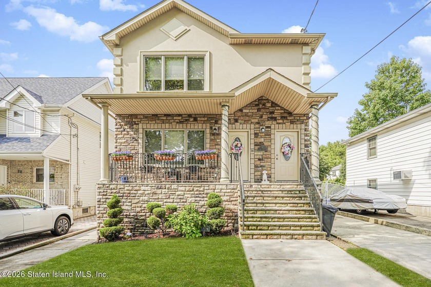 The wait is overe check out this stunning fully detached 2 - Beach Home for sale in Staten Island, New York on Beachhouse.com
