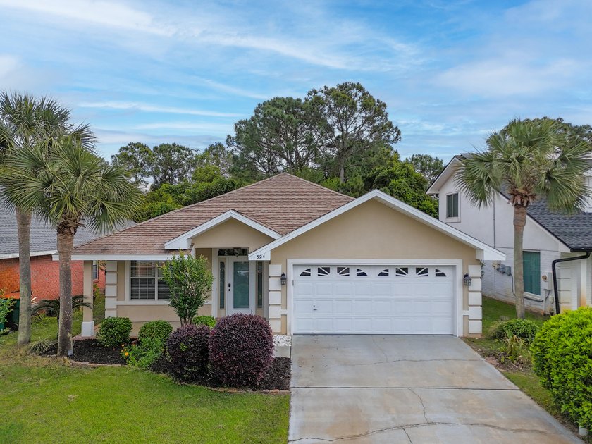 Back on market at no fault to the sellers. Buyer's could not - Beach Home for sale in Destin, Florida on Beachhouse.com