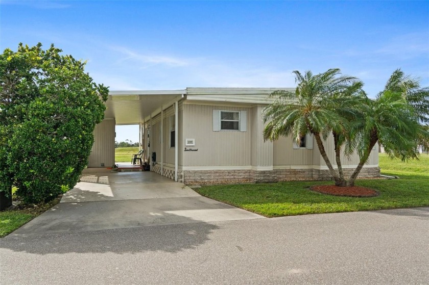 55+ active community! This 2 BD, 2 BA well maintained home is in - Beach Home for sale in Punta Gorda, Florida on Beachhouse.com