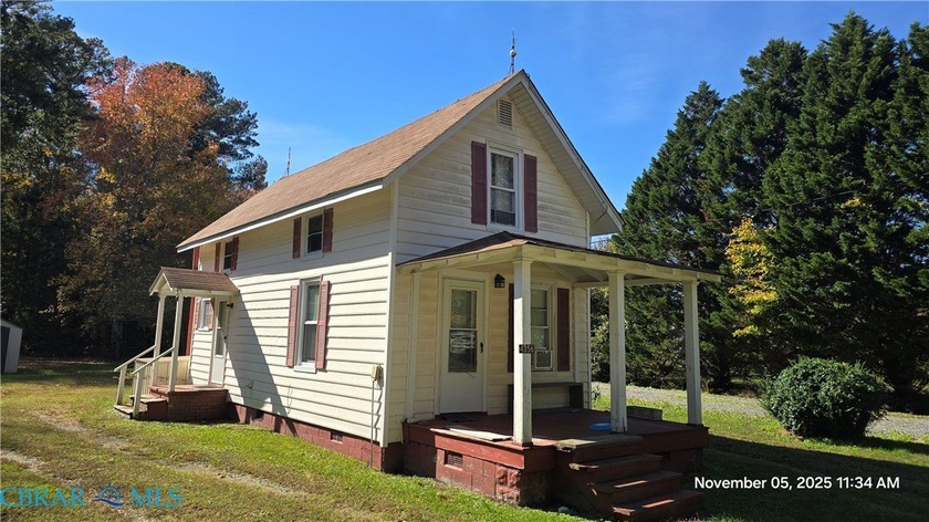Cobbs Creek- Cute Starter- Get Away home.. 1 Bedroom 1 Bathroom- - Beach Home for sale in Cobbs Creek, Virginia on Beachhouse.com