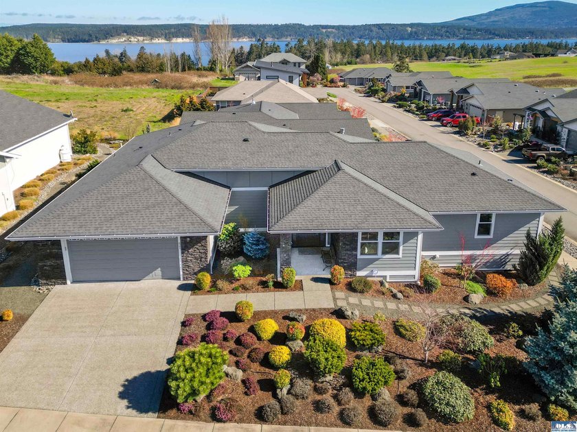 Absolutely stunning single level home in one of Sequim's best - Beach Home for sale in Sequim, Washington on Beachhouse.com