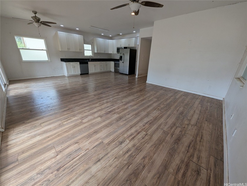 Welcome to Pokai Bay Estates! This 4 bed, 2.5 bath home sits on - Beach Home for sale in Waianae, Hawaii on Beachhouse.com