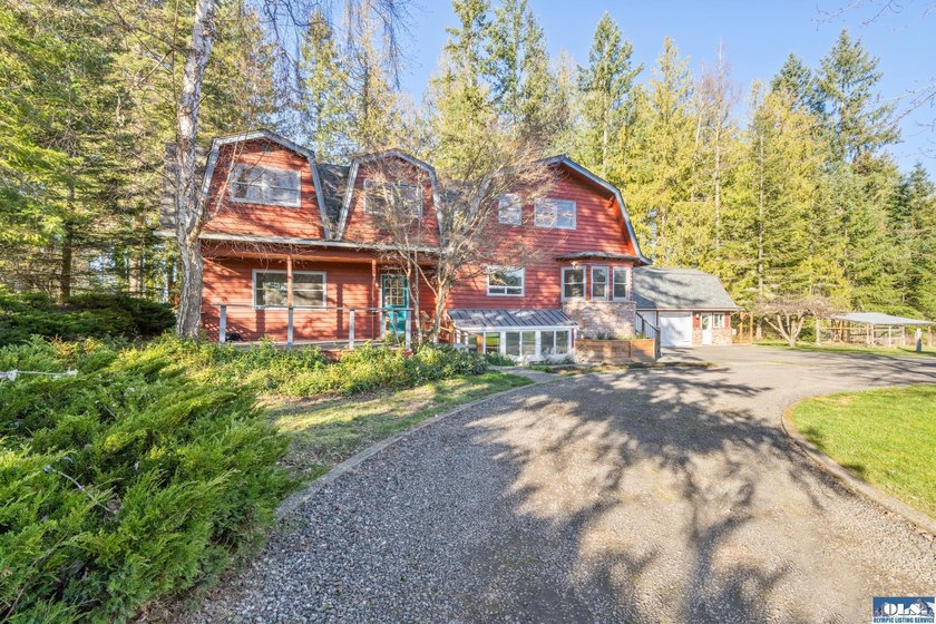 Marketing Remarks Multi Gen Family Compound! There are homes & - Beach Home for sale in Sequim, Washington on Beachhouse.com