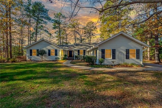 Stunning Waterfront Home at 867 Holly Point Road
 
 
This lovely - Beach Home for sale in Mathews, Virginia on Beachhouse.com