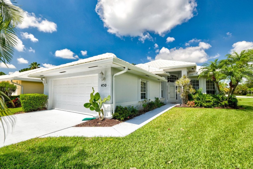 Home in the heart of St Lucie West. 2B/2B/2G/Den. Tile and wood - Beach Home for sale in Port Saint Lucie, Florida on Beachhouse.com