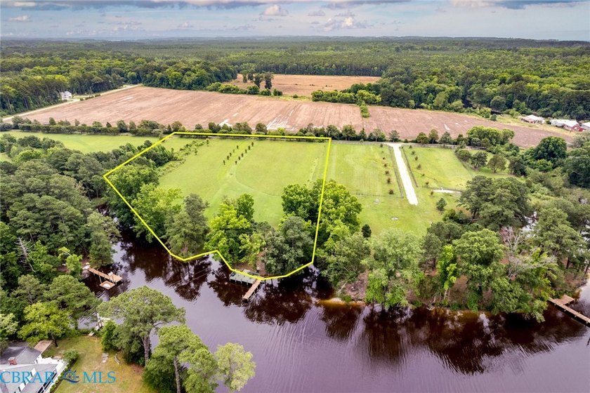 Experience the perfect mix of open space and waterfront living - Beach Acreage for sale in Mathews, Virginia on Beachhouse.com