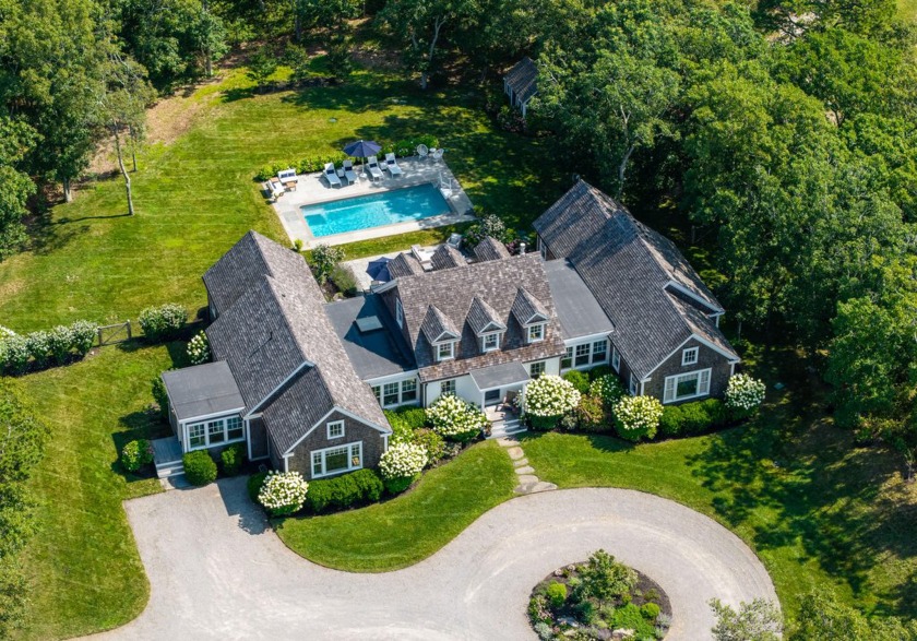Refined Vineyard Living in The Preserve - Set gracefully on a - Beach Home for sale in Oak Bluffs, Massachusetts on Beachhouse.com