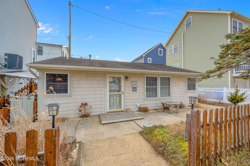 ORTLEY BEACH - PERFECT BEACH GETAWAY IN PRIVATE BEACH COMMUNITY - Beach Home for sale in Ortley Beach, New Jersey on Beachhouse.com