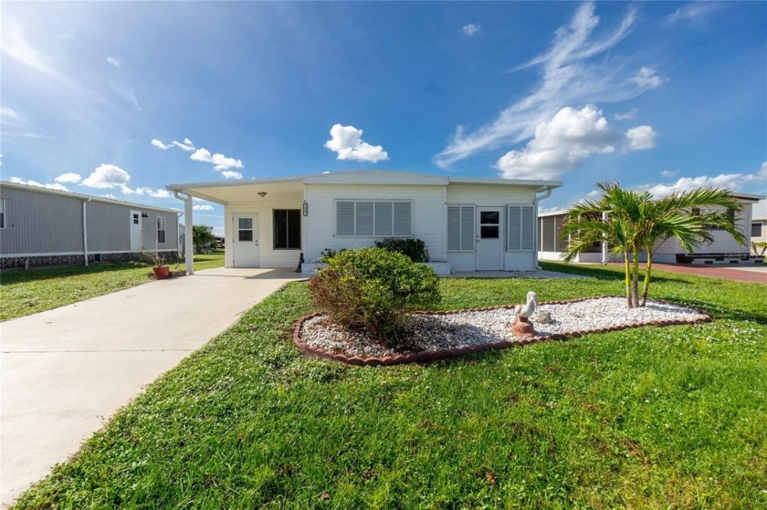 You'll be living the Florida lifestyle in this adorable home - Beach Home for sale in Port Charlotte, Florida on Beachhouse.com