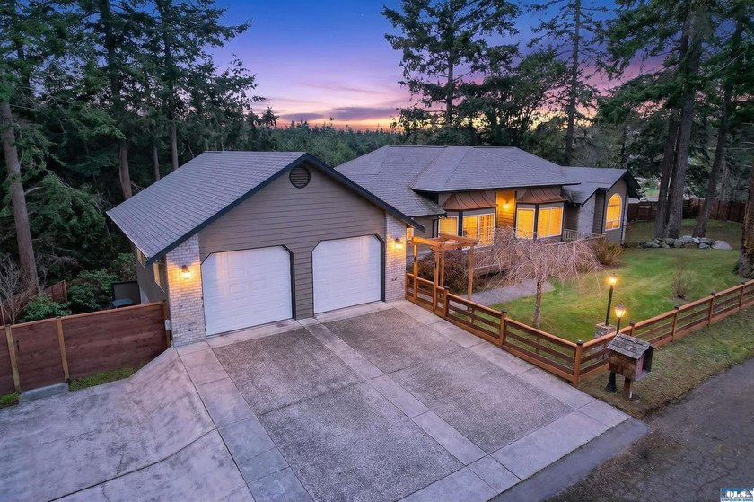 Private Woodland Heights retreat with luxury finishes, flexible - Beach Home for sale in Sequim, Washington on Beachhouse.com