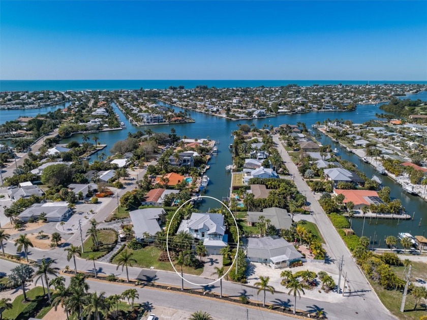 This 4 bedroom, 5 bathroom home is one you won't want to miss! - Beach Home for sale in Holmes Beach, Florida on Beachhouse.com