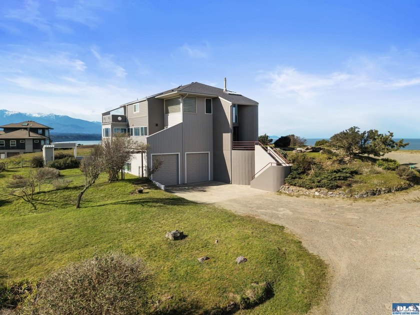 Exquisite views of the Strait of Juan de Fuca and the Olympic - Beach Home for sale in Sequim, Washington on Beachhouse.com
