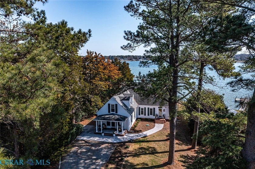 Wake up to breathtaking sunrises over the Rappahannock River - Beach Home for sale in Weems, Virginia on Beachhouse.com