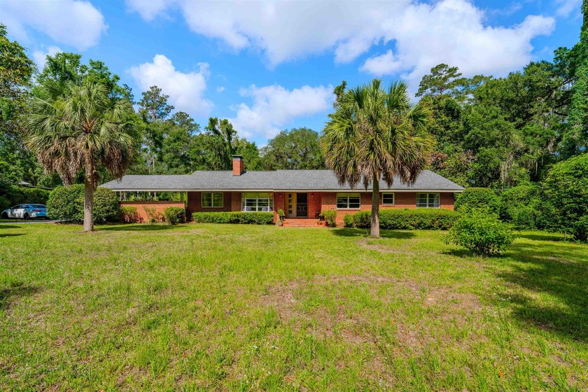 This is where the magic is in Tallahassee! Lake Jackson - Beach Home for sale in Tallahassee, Florida on Beachhouse.com