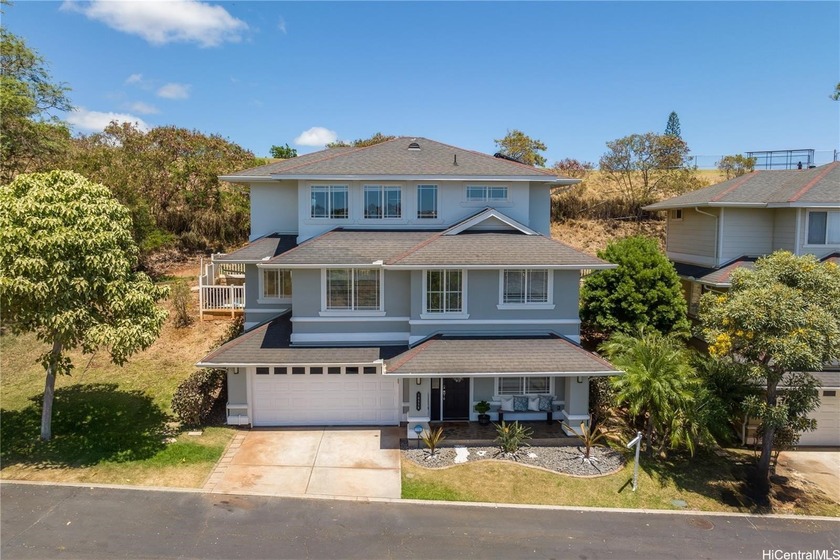 Welcome home to this beautiful modern style corner lot home in - Beach Home for sale in Kapolei, Hawaii on Beachhouse.com
