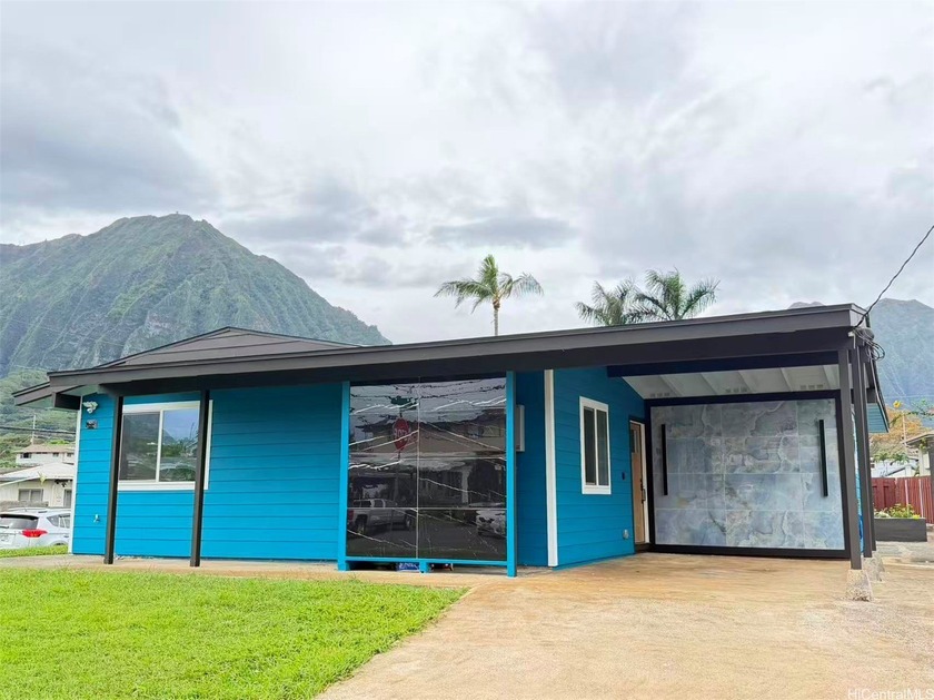 This recently renovated single-family home is situated in a - Beach Home for sale in Kaneohe, Hawaii on Beachhouse.com