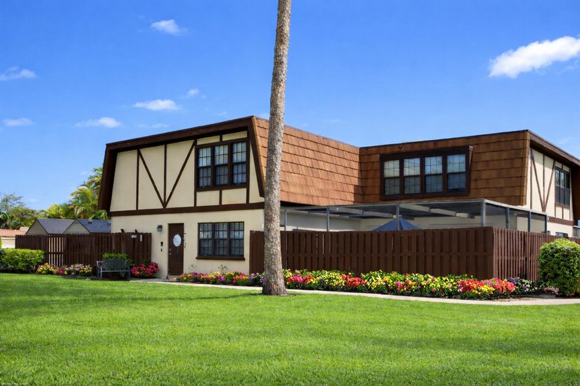 Seller is offering a $5,000 credit to the Buyer at closing with - Beach Townhome/Townhouse for sale in Royal Palm Beach, Florida on Beachhouse.com