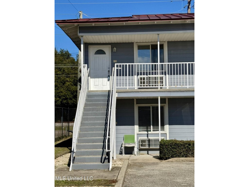 Welcome to this inviting and versatile efficiency unit perfect - Beach Condo for sale in Biloxi, Mississippi on Beachhouse.com