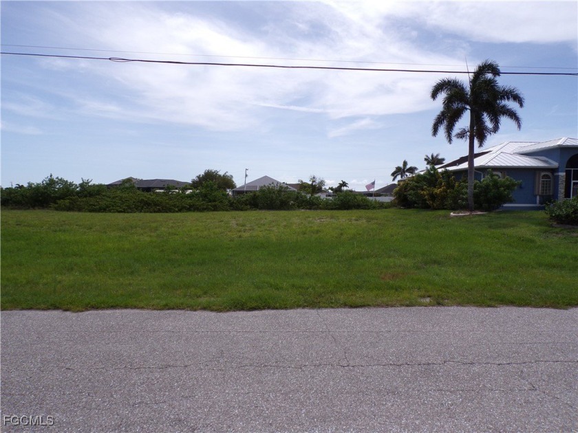 Gulf Access Lot in Prime Cape Coral Location! Discover the - Beach Lot for sale in Cape Coral, Florida on Beachhouse.com