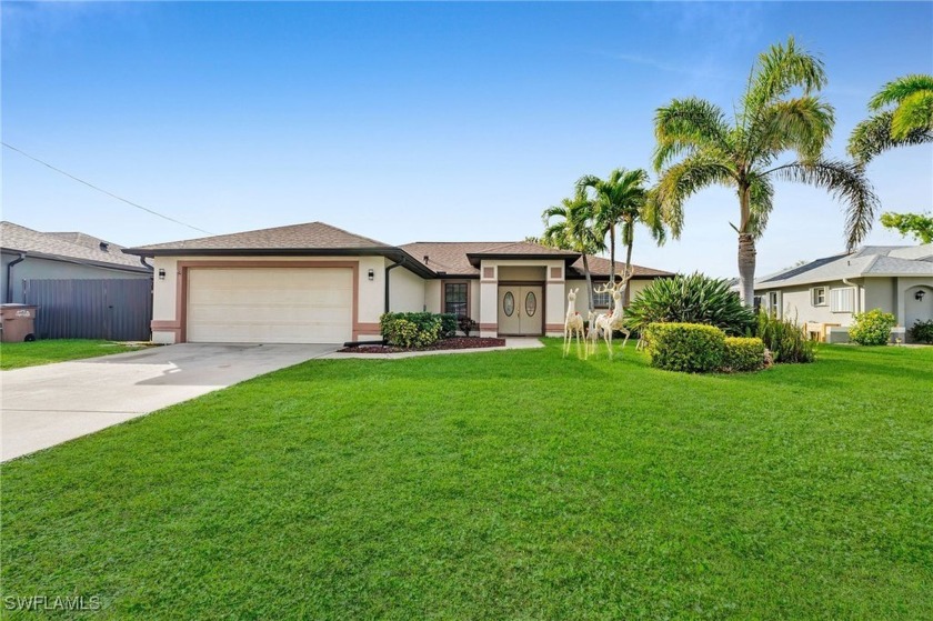 Beautiful home located in SE Cape very close to schools - Beach Home for sale in Cape Coral, Florida on Beachhouse.com