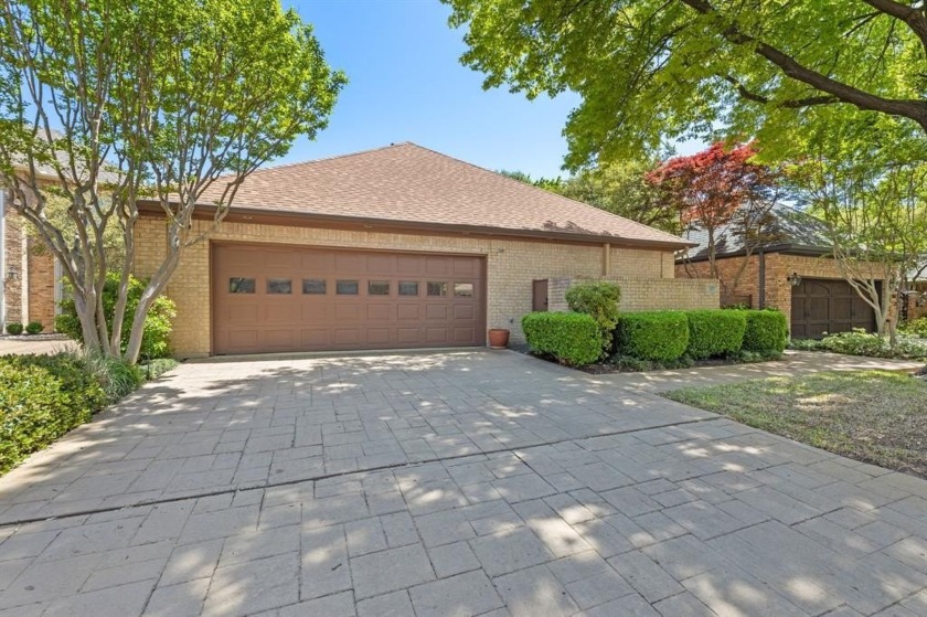Enjoy this beautiful custom home in prestigious Bent Tree - Beach Home for sale in Dallas, Texas on Beachhouse.com
