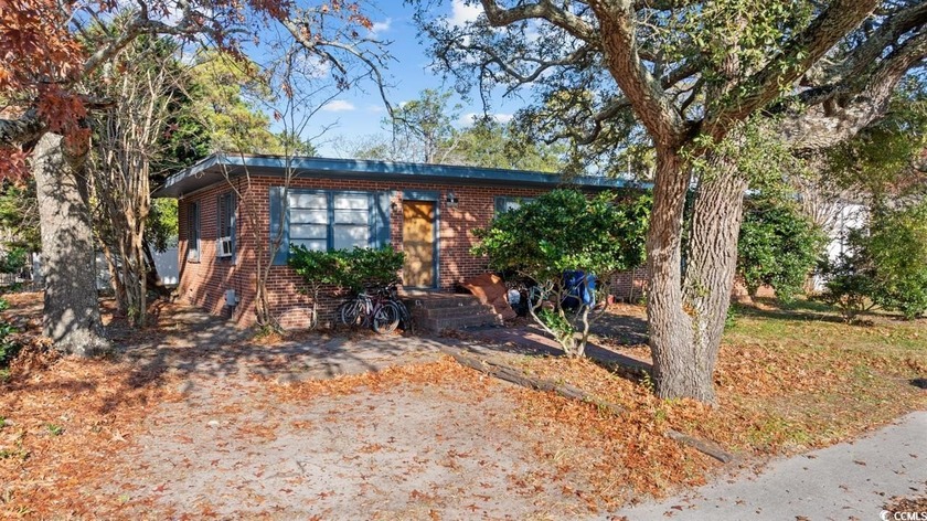 Multifamily property consisting of two buildings with a total of - Beach Lot for sale in Myrtle Beach, South Carolina on Beachhouse.com