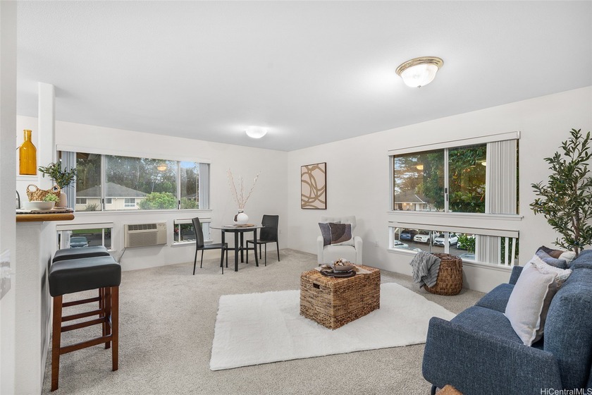 Come home to a bright and airy corner end townhome in a gated - Beach Condo for sale in Mililani, Hawaii on Beachhouse.com