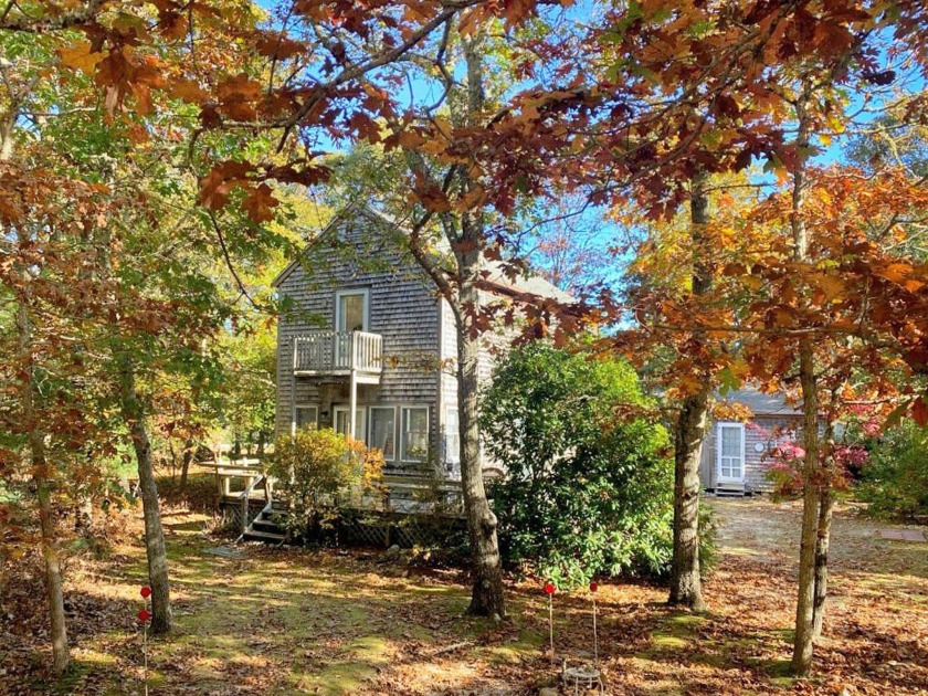 Charming three-bedroom home just under a mile from downtown Oak - Beach Home for sale in Oak Bluffs, Massachusetts on Beachhouse.com