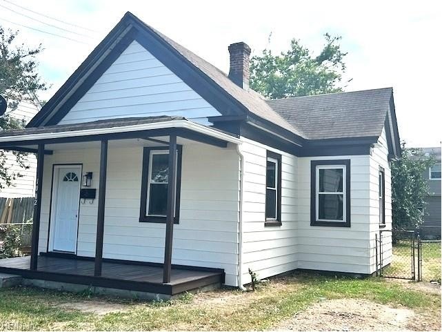 Price Improvement! Discover a beautifully renovated 3-bedroom - Beach Home for sale in Hampton, Virginia on Beachhouse.com