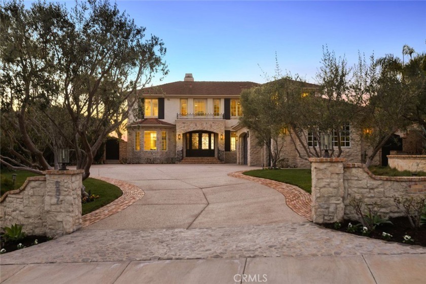 From the magnificent Pacific Ocean and Catalina Island to city - Beach Home for sale in San Clemente, California on Beachhouse.com