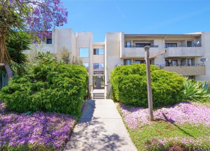 Looking for an open concept condo to stretch out in? This is it! - Beach Condo for sale in Harbor City, California on Beachhouse.com
