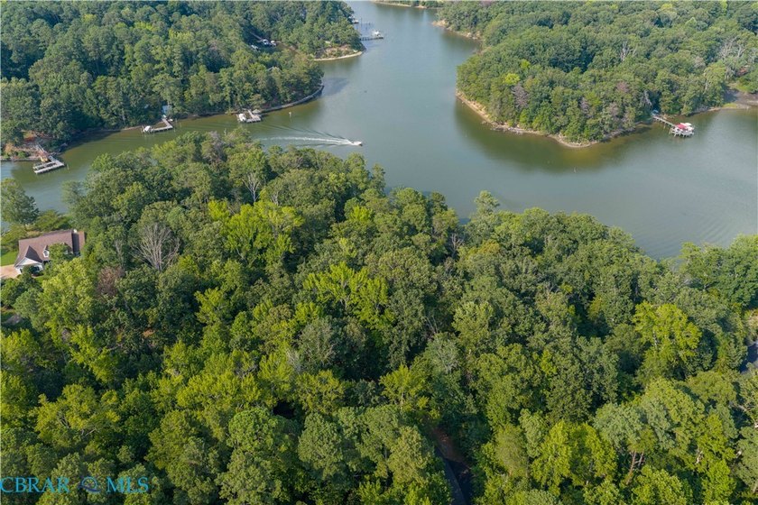 ~Waterfront Lot in on Moore's Creek in the Bland Point - Beach Lot for sale in Deltaville, Virginia on Beachhouse.com