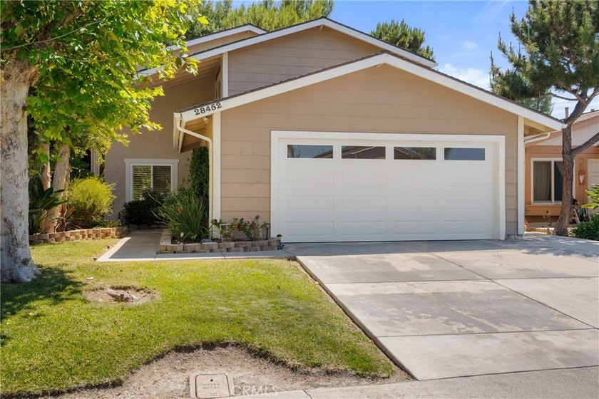 Welcome to this beautifully maintained 4-bedroom, 3-bathroom - Beach Home for sale in Mission Viejo, California on Beachhouse.com