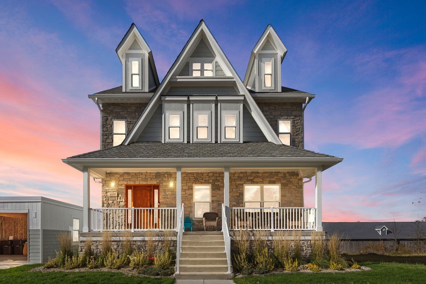 Exquisite new construction 4br/4.5ba luxury home with - Beach Home for sale in New Buffalo, Michigan on Beachhouse.com