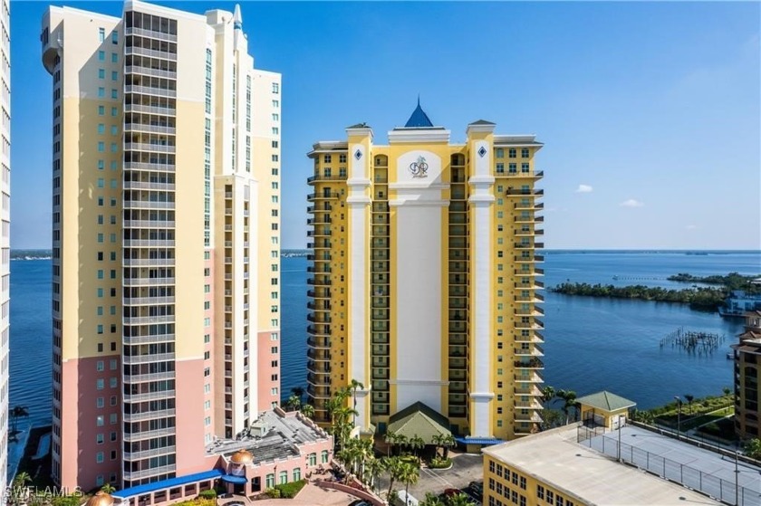 SPECIAL OFFER: Until the end of the year, with an accepted offer - Beach Condo for sale in Fort Myers, Florida on Beachhouse.com