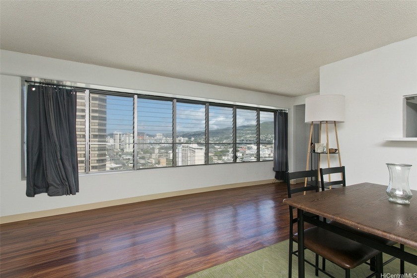 Excellent opportunity for both investors and first-time home - Beach Condo for sale in Honolulu, Hawaii on Beachhouse.com