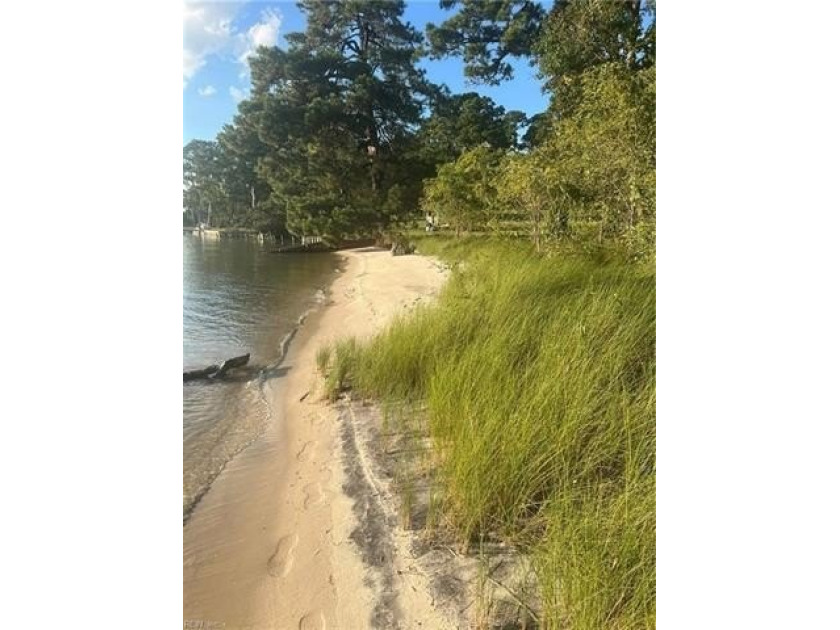 Welcome to your piece of paradise! Go relax on the beach or take - Beach Lot for sale in Hayes, Virginia on Beachhouse.com