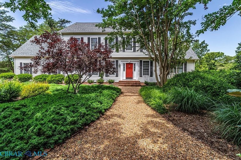 Enjoy life on the tranquil waters of Carters Creek, with a - Beach Home for sale in White Stone, Virginia on Beachhouse.com