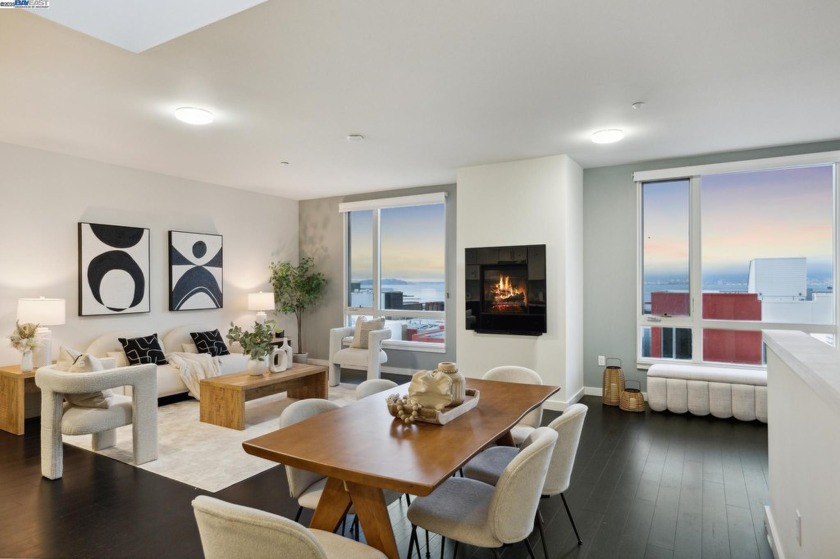 Stunning 3BR/2BA (3rd BR is currently an office). Condo with - Beach Condo for sale in San Francisco, California on Beachhouse.com