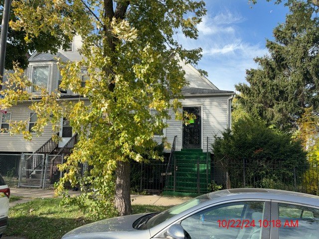 Located in sought after South Chicago community on the historic - Beach Home for sale in Chicago, Illinois on Beachhouse.com