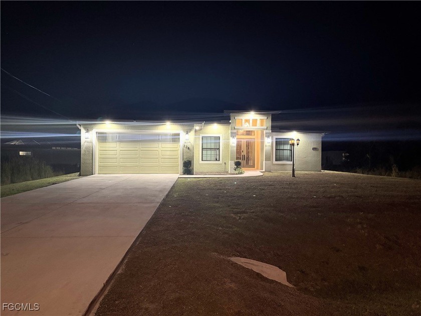 Practically new! 4 spacious bedrooms beautiful flooring - Beach Home for sale in Lehigh Acres, Florida on Beachhouse.com