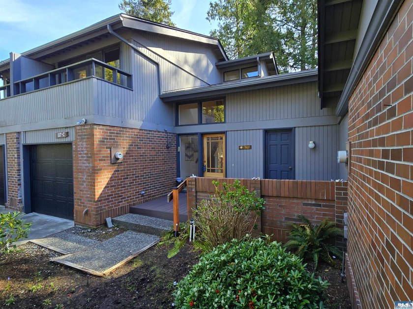 Charming Sunland Condo! A year-round retreat or weekend getaway - Beach Condo for sale in Sequim, Washington on Beachhouse.com