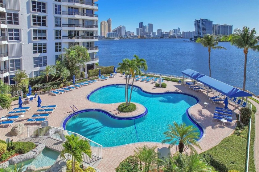 Stunning 2 beds, 2 baths apartment, located in the desirable - Beach Condo for sale in Aventura, Florida on Beachhouse.com