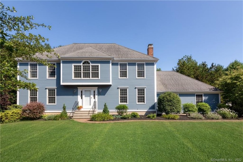 A lovely 4-bedroom colonial situated at the end of cul-de-sac on - Beach Home for sale in Guilford, Connecticut on Beachhouse.com