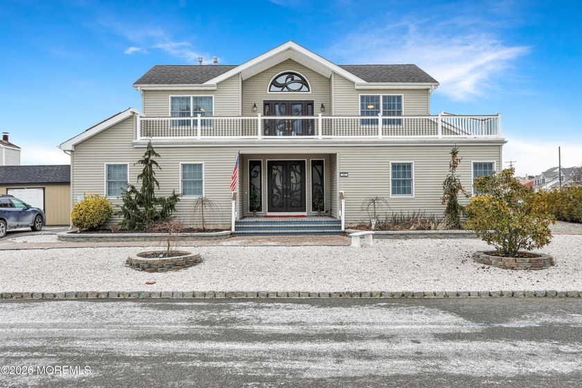 Here it is, a stunning waterfront retreat in the heart of Toms - Beach Home for sale in Toms River, New Jersey on Beachhouse.com