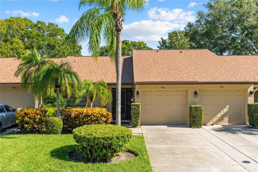 PERFECTION DOES EXIST! Perhaps the most beautifully redone villa - Beach Home for sale in Largo, Florida on Beachhouse.com