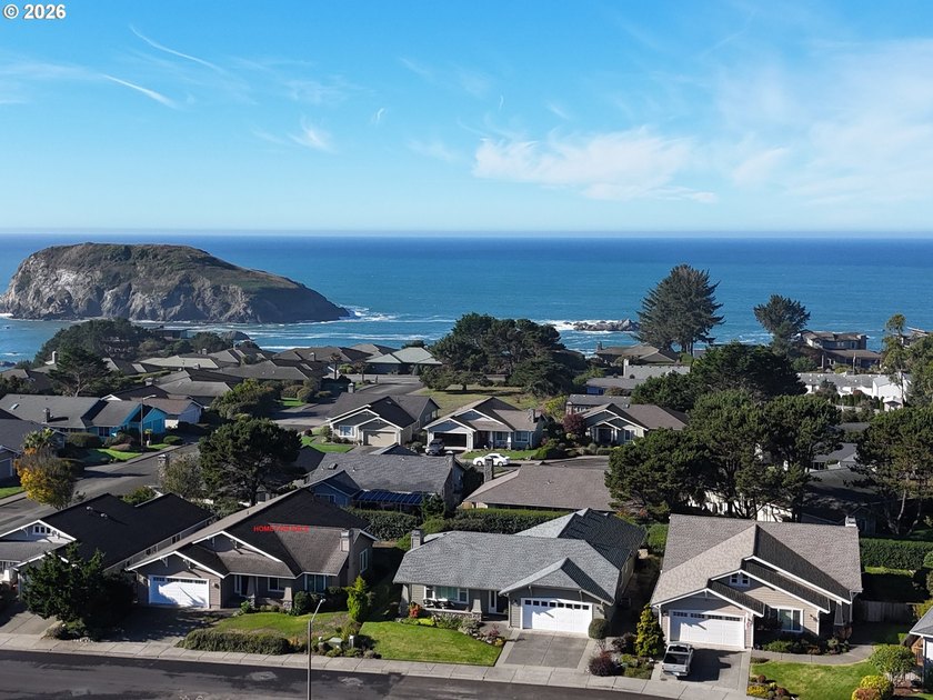 Nestled in the sought-after Ocean Park subdivision of Harris - Beach Home for sale in Brookings, Oregon on Beachhouse.com
