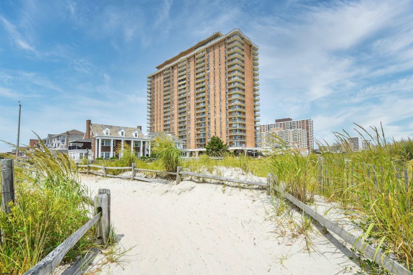 You will love this large 2 bedroom 2 bath condo that is right on - Beach Condo for sale in Ventnor, New Jersey on Beachhouse.com