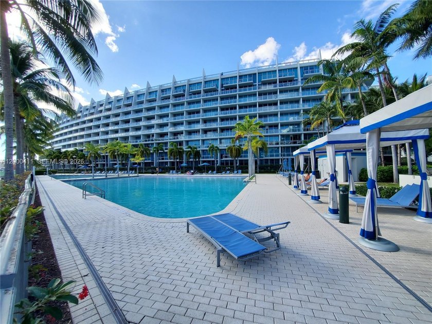 Best unit in the building with high end finishes and 3 balconies - Beach Condo for sale in Aventura, Florida on Beachhouse.com