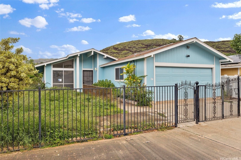 Welcome to Moelua St! This home has a spacious layout with great - Beach Home for sale in Waianae, Hawaii on Beachhouse.com